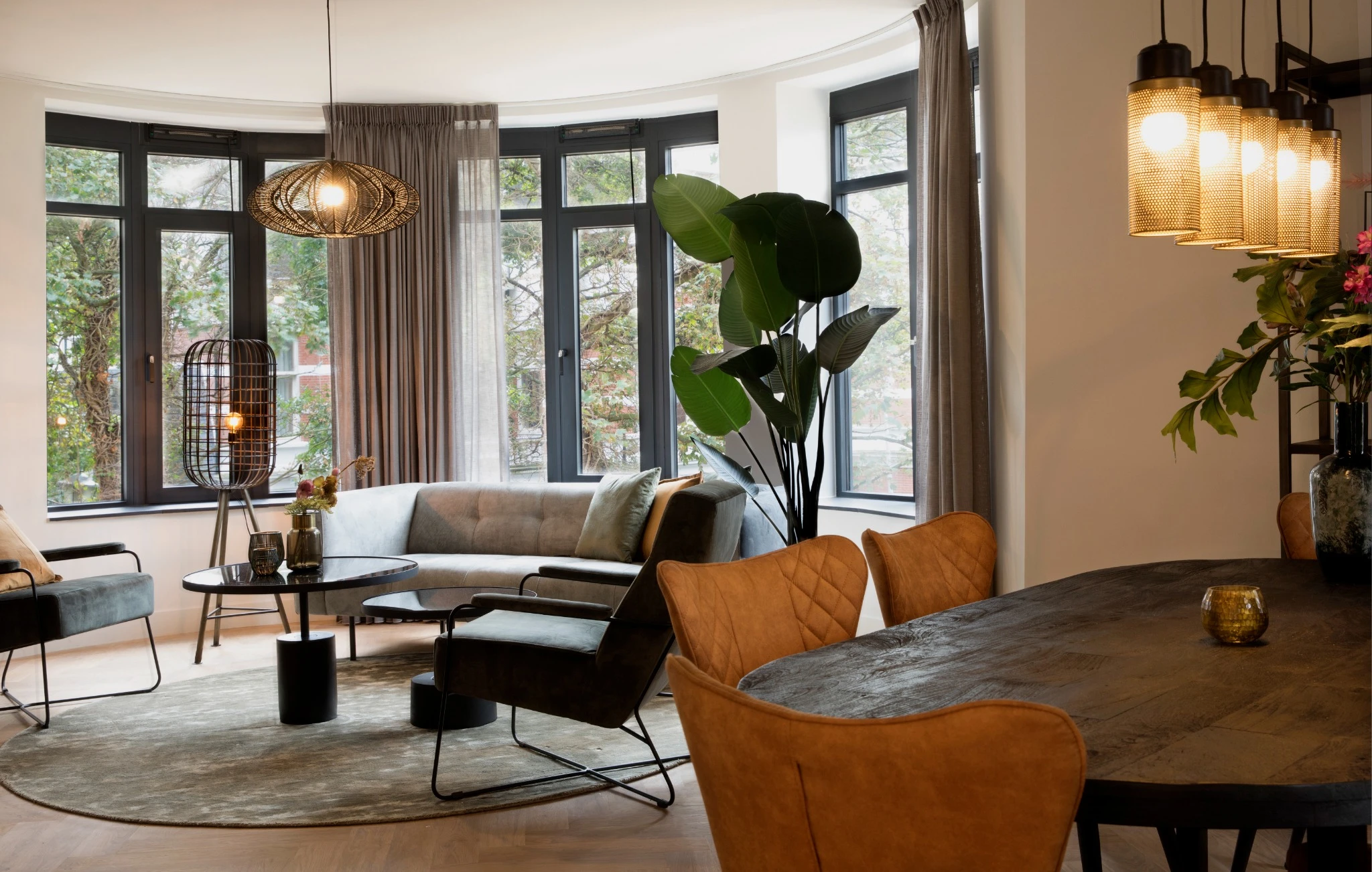 Uniek wonen in zakelijk-expressionistische stijl van jaren dertig