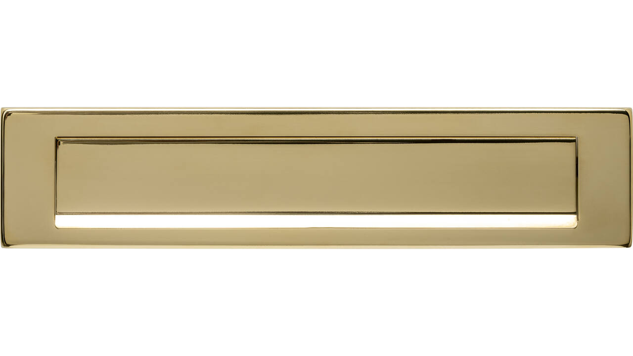 Briefplaat rechthoekig 340x75mm met klep/regenrand PVD messingkleur