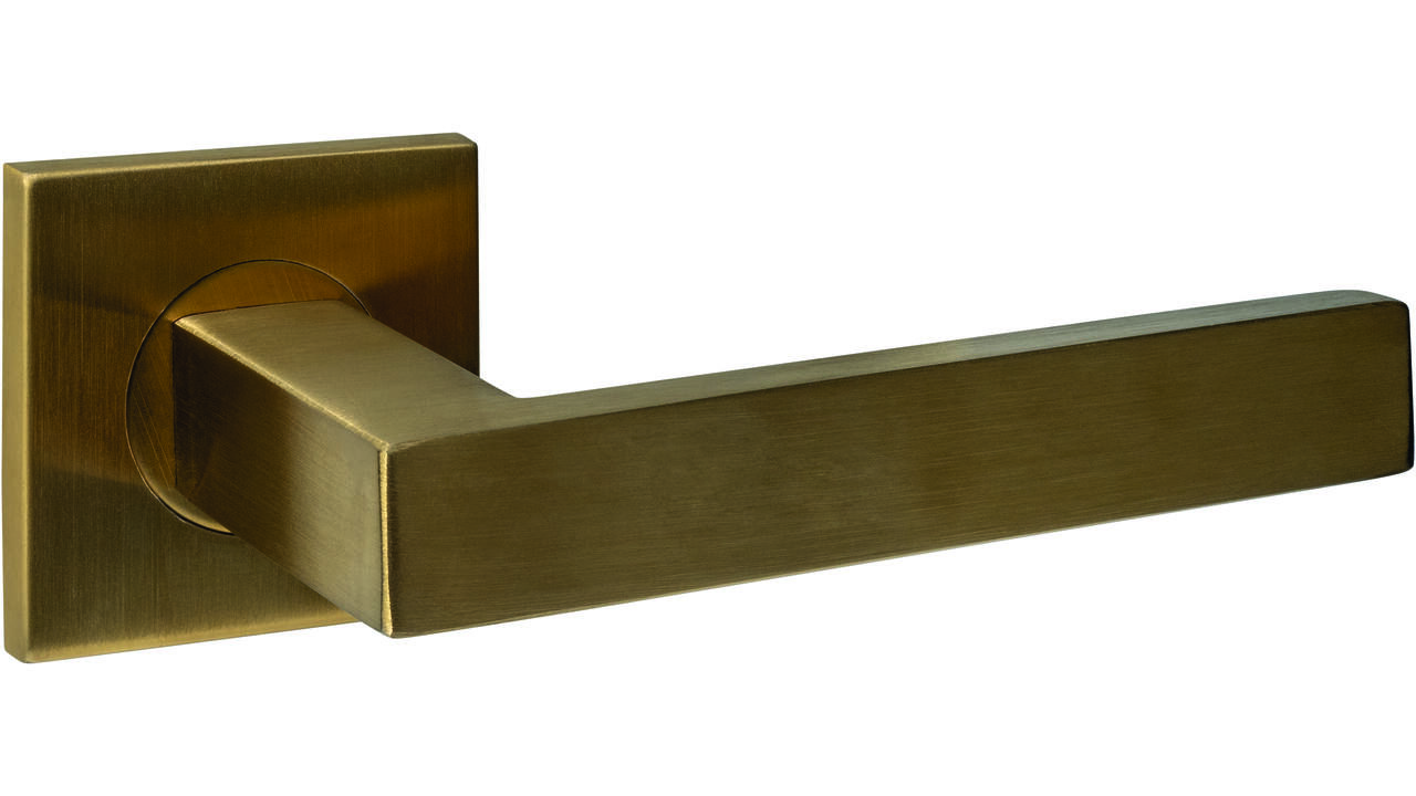 Gatdeel rechts Q 05 op rozet verdekt 53x53x6mm PVD messing mat