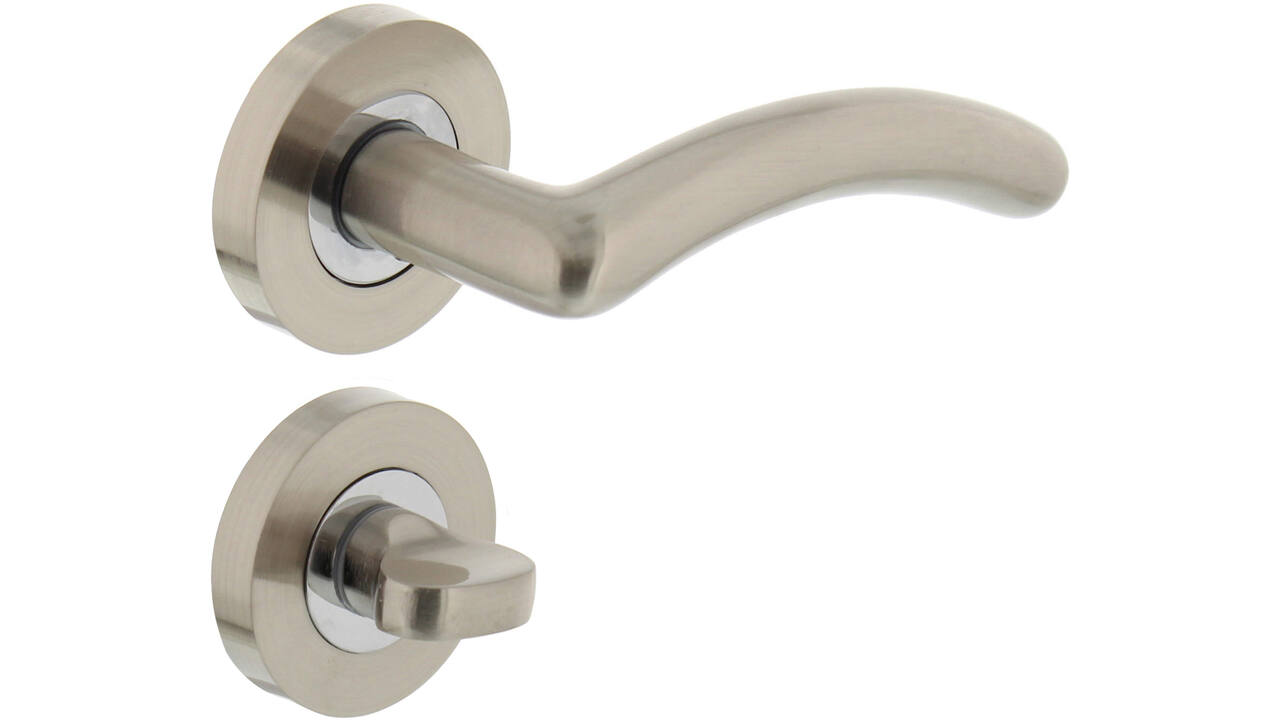Deurkruk Marieke op rozet verdekt ø52x10mm met nokken en WC-sluiting met stift 8x8mm chroom/nikkel mat