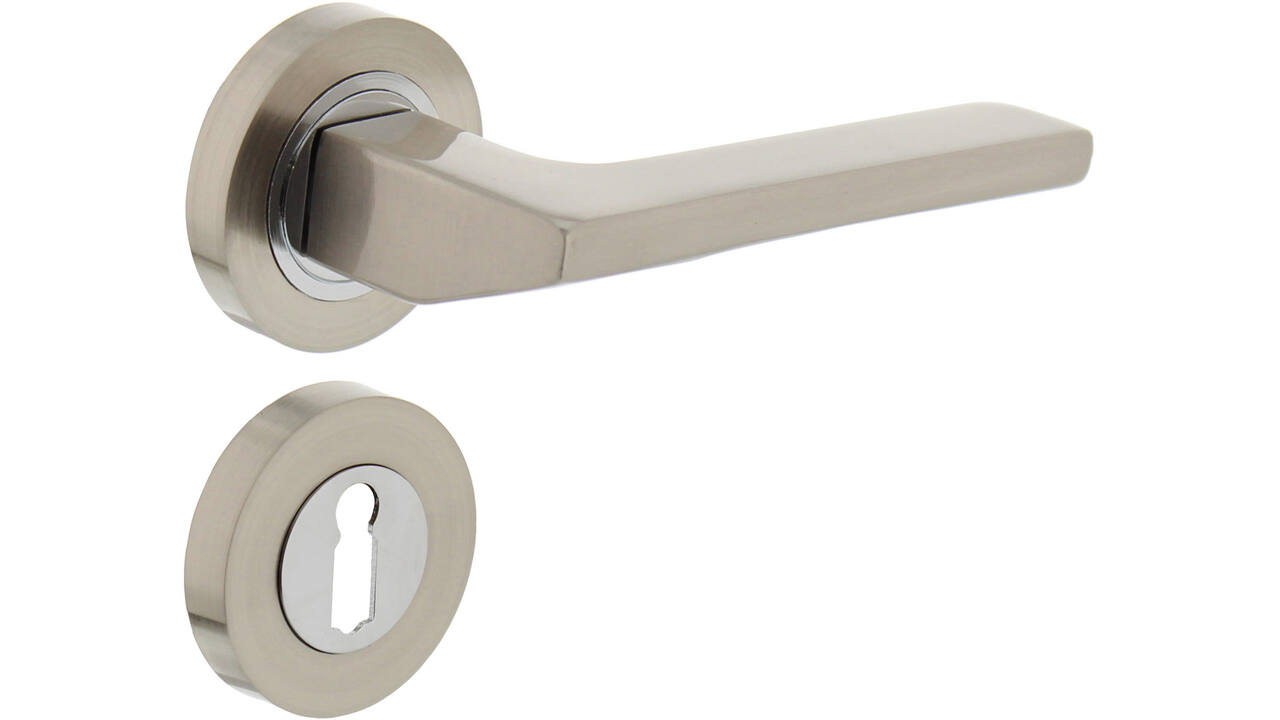 Deurkruk Ben op rozet verdekt ø52x10mm met nokken en sleutelrozetten chroom/nikkel mat