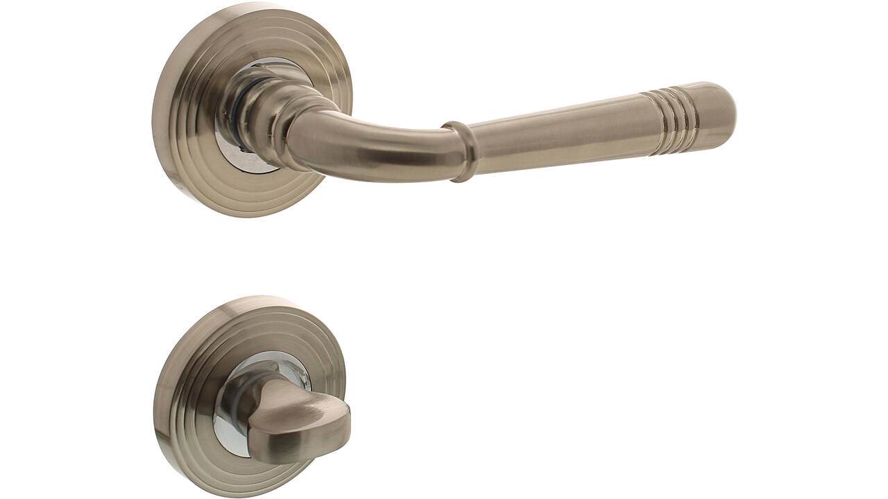 Deurkruk Helena op rozet verdekt met rillen ø55x10mm met nokken en WC-sluiting met stift 8x8mm chroom/nikkel mat