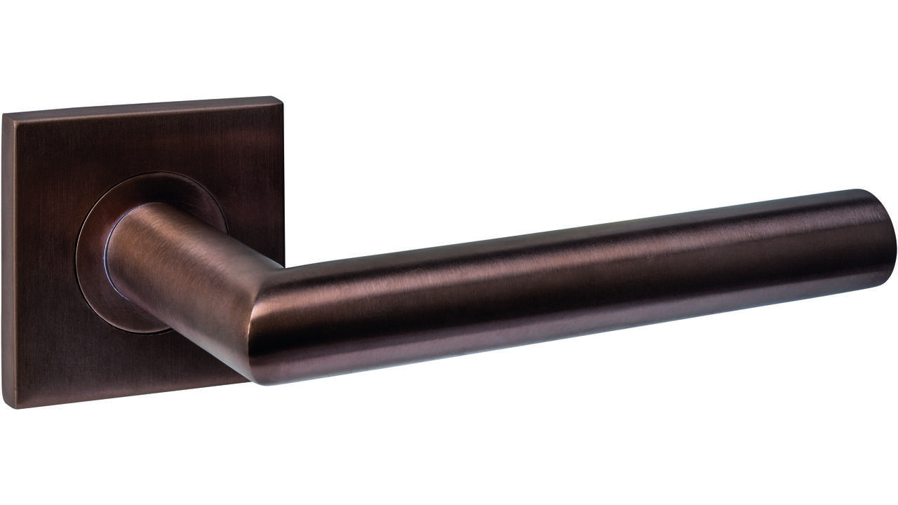 Deurkruk Q 04 op rozet verdekt 53x53x6mm PVD brons
