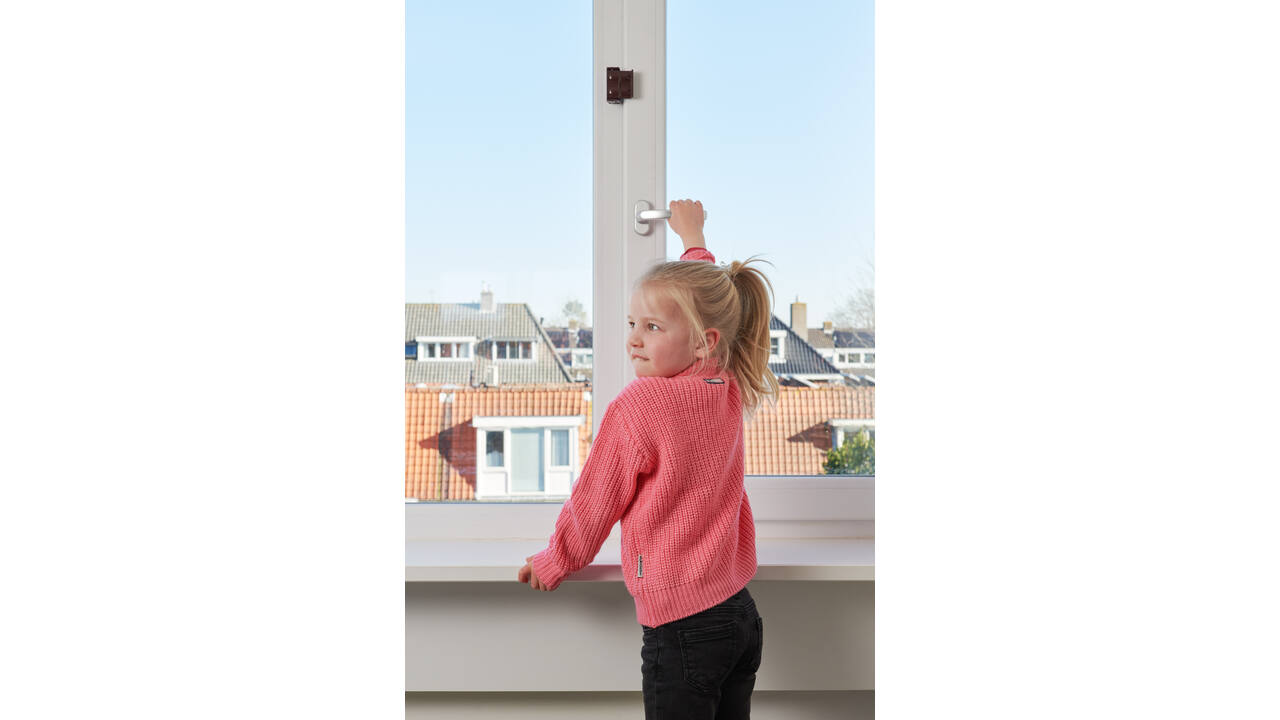 SecuMax Draaikiep raam grendel bruin