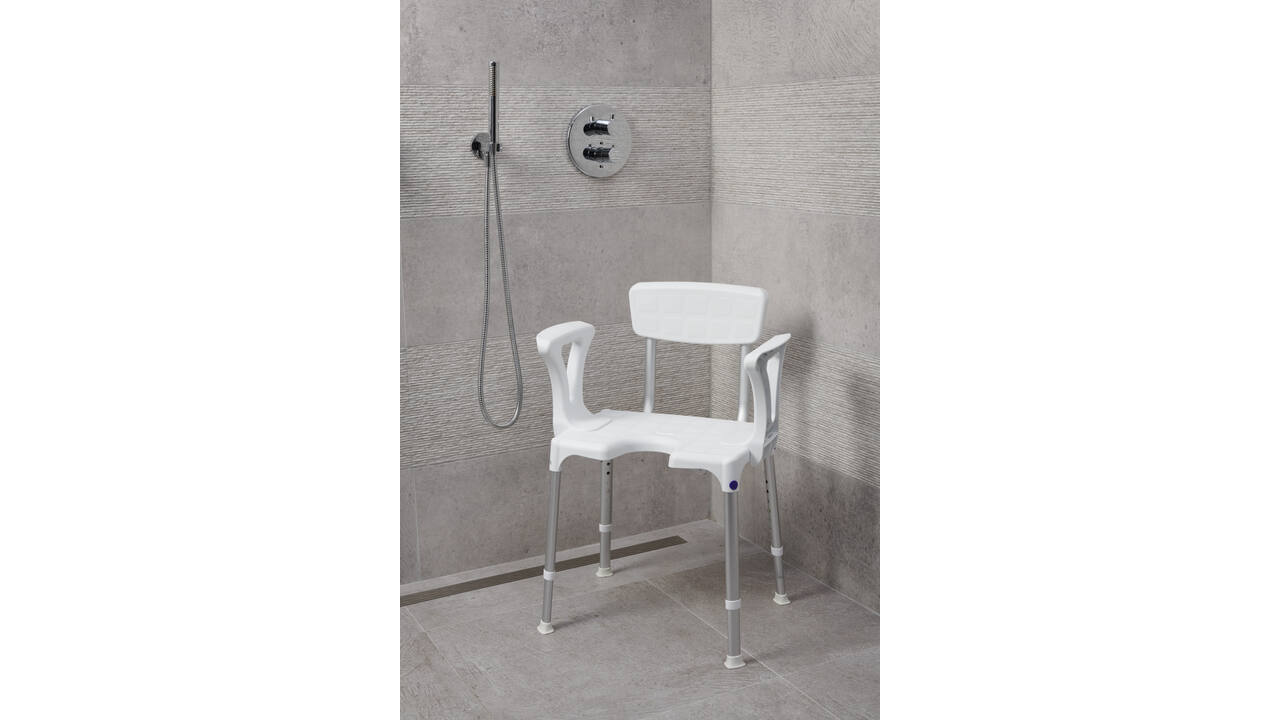 SecuCare Douchestoel Quattro met uitsparing incl rug en arm