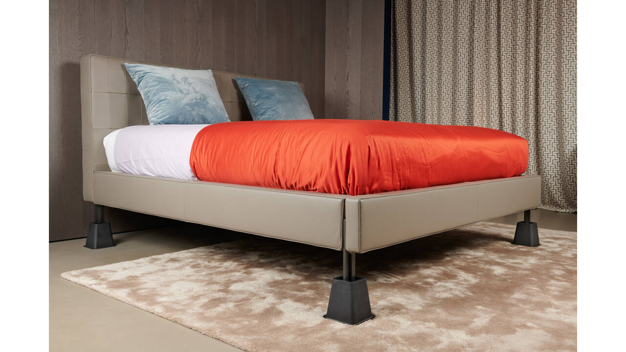 SecuCare Bed / Meubelverhoger 13cm zwart