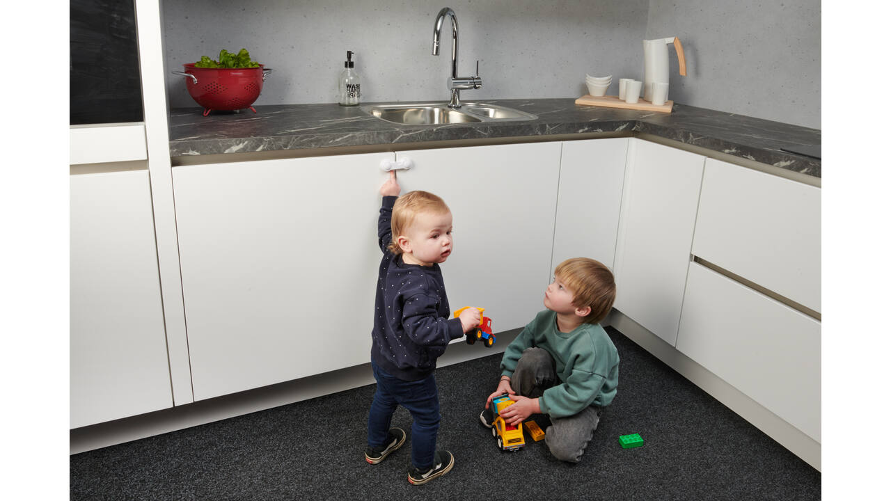 SecuCare Junior Kastdeurgrendel  (2)