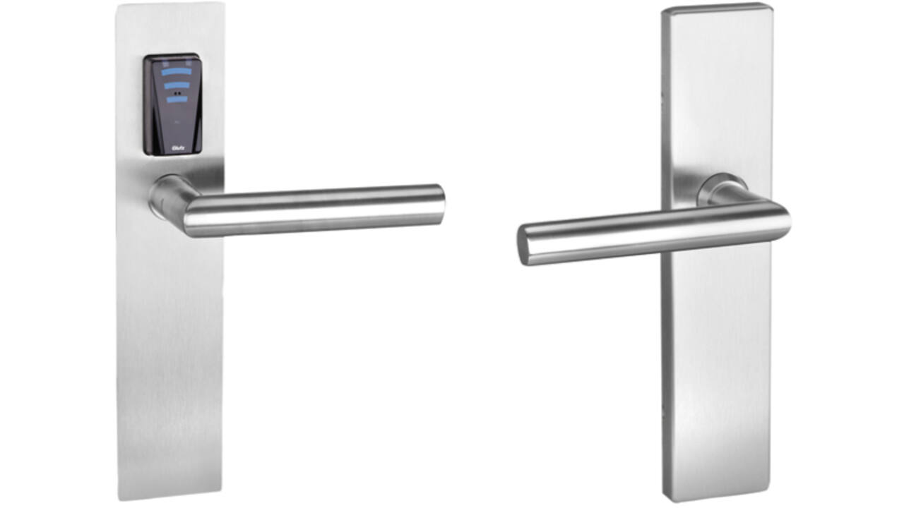 eAccess Staal vlak 3mm  Blind met deurkruk 8mm U-model (8635)