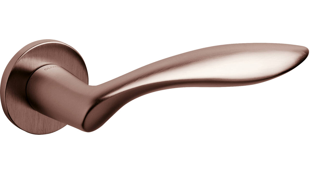 Olivari deurkruk Onda + ronde geveerde rozet 51x5mm met nokken en doorgaande bevestiging Brons mat titaan PVD