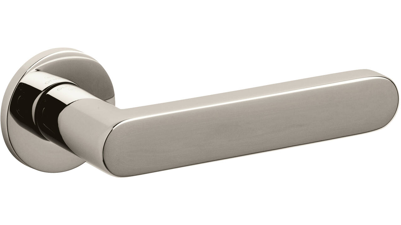 Olivari deurkruk Link + ronde geveerde rozet 51x5mm met nokken en doorgaande bevestiging Nikkel titaan PVD