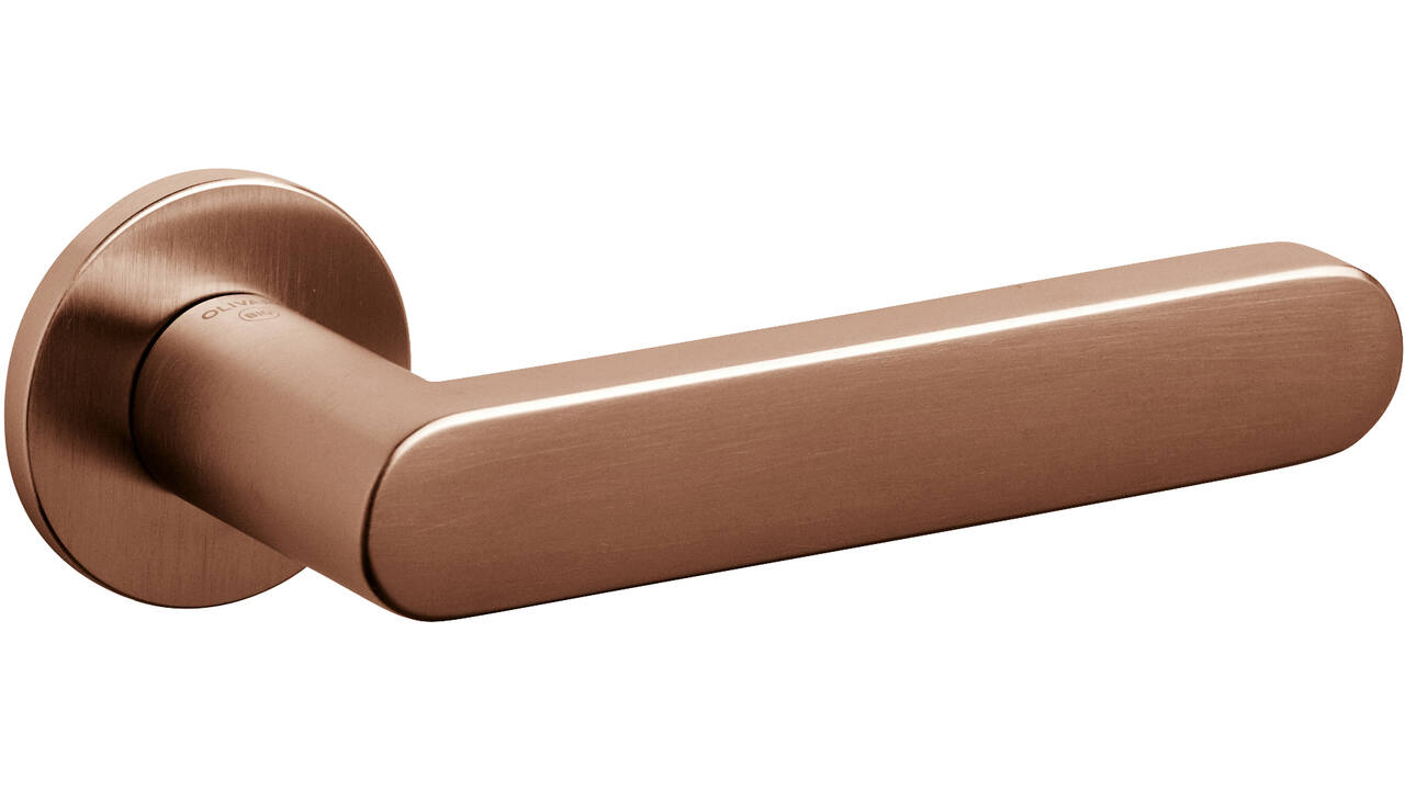 Olivari deurkruk Link + ronde geveerde rozet 51x5mm met nokken en doorgaande bevestiging Koper mat titaan PVD