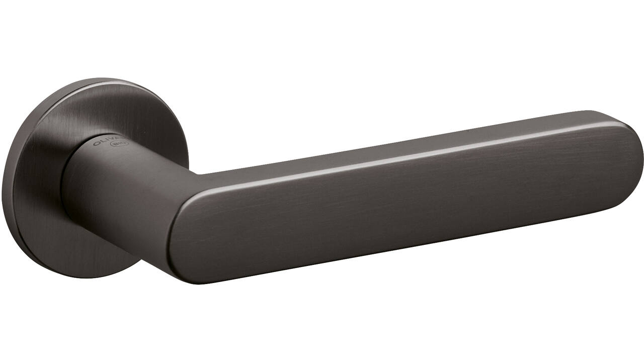 Olivari deurkruk Link + ronde geveerde rozet 51x5mm met nokken en doorgaande bevestiging Antraciet mat titaan PVD