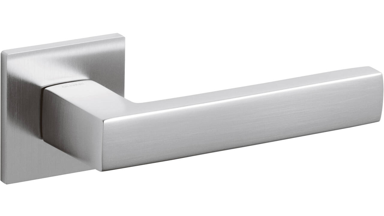 Olivari deurkruk Planet Q + vierkant geveerde rozet 51x5mm met nokken en doorgaande bevestiging Chroom mat