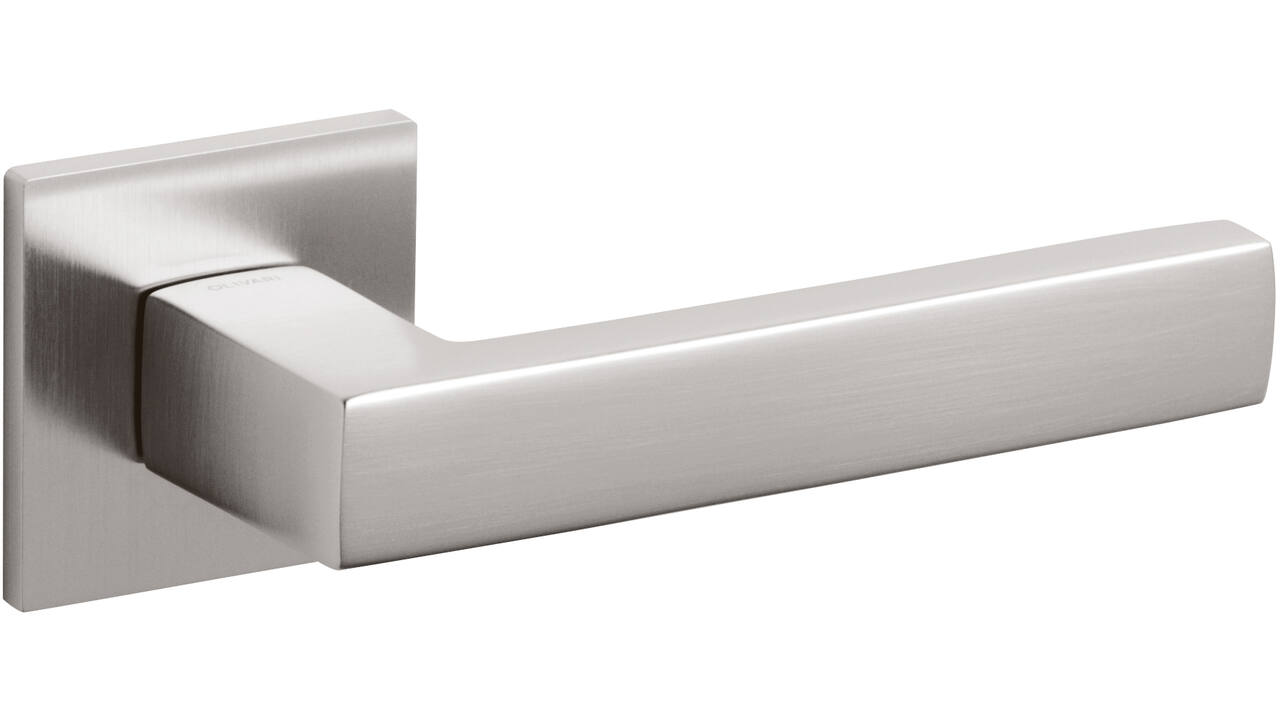 Olivari deurkruk Planet Q + vierkant geveerde rozet 51x5mm met nokken en doorgaande bevestiging RVS mat titaan PVD