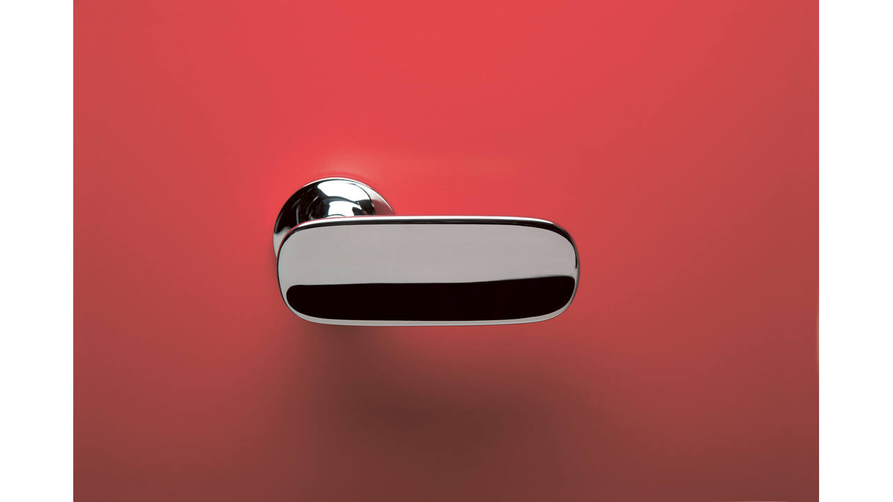 Olivari deurkruk Conca + ronde geveerde rozet 51x5mm met nokken en doorgaande bevestiging Chroom