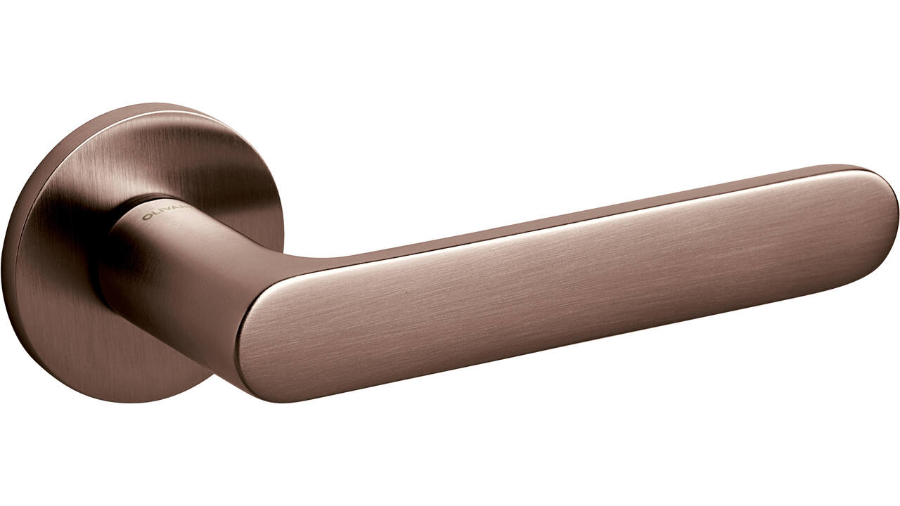 Olivari deurkruk Icona + ronde geveerde rozet 51x5mm met nokken en doorgaande bevestiging Brons mat titaan PVD
