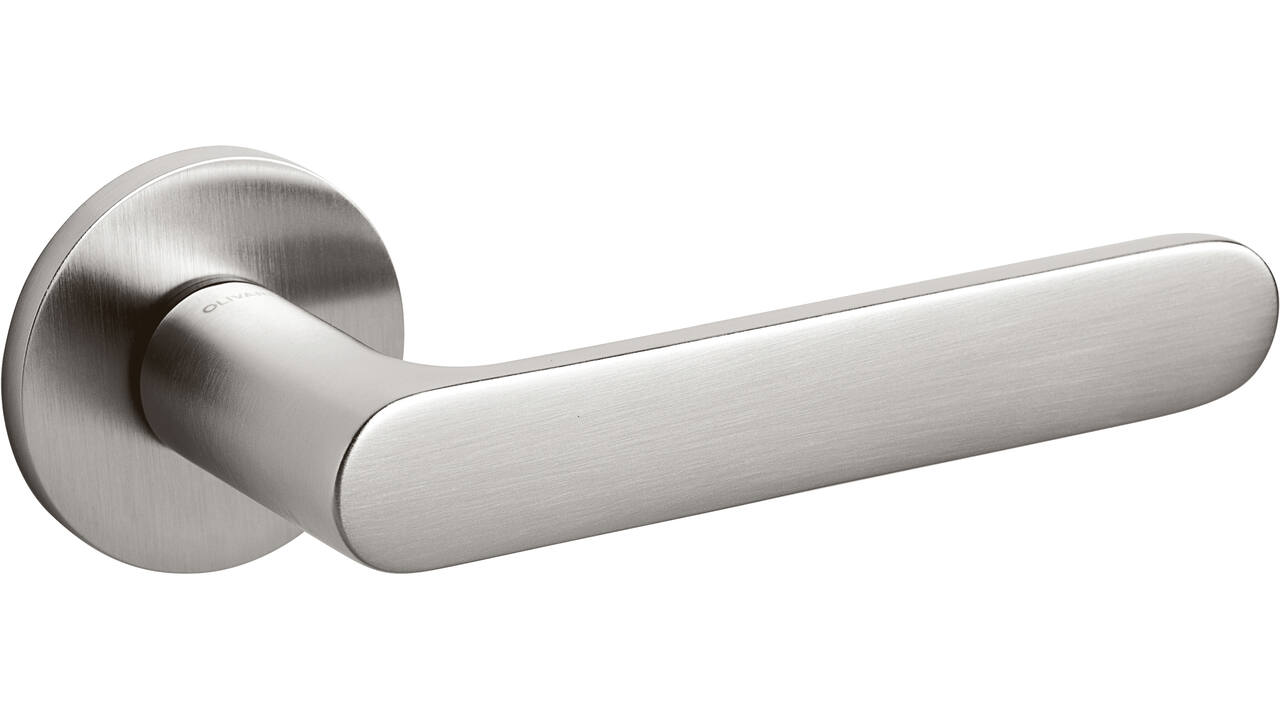 Olivari deurkruk Icona + ronde geveerde rozet 51x5mm met nokken en doorgaande bevestiging RVS mat titaan PVD