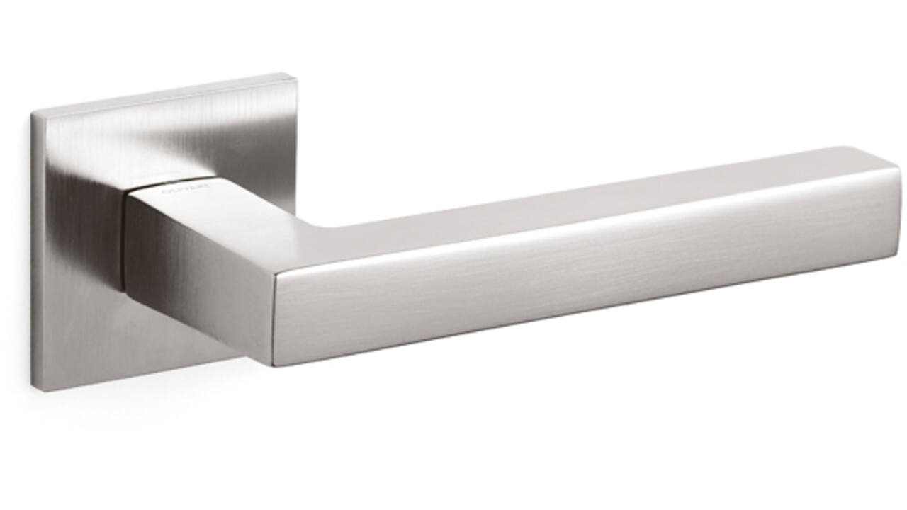 Olivari deurkruk ABC + vierkant geveerde rozet 51x5mm met nokken en doorgaande bevestiging RVS mat titaan PVD