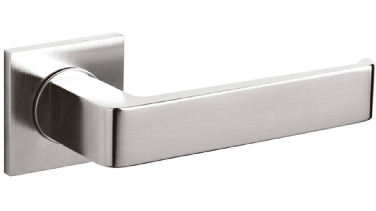 Olivari deurkruk Milano Q + vierkant geveerde rozet 51x5mm met nokken en doorgaande bevestiging RVS mat titaan PVD