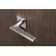 Olivari deurkruk Lotus Q + vierkant geveerde rozet 51x5mm met nokken en doorgaande bevestiging Chroom
