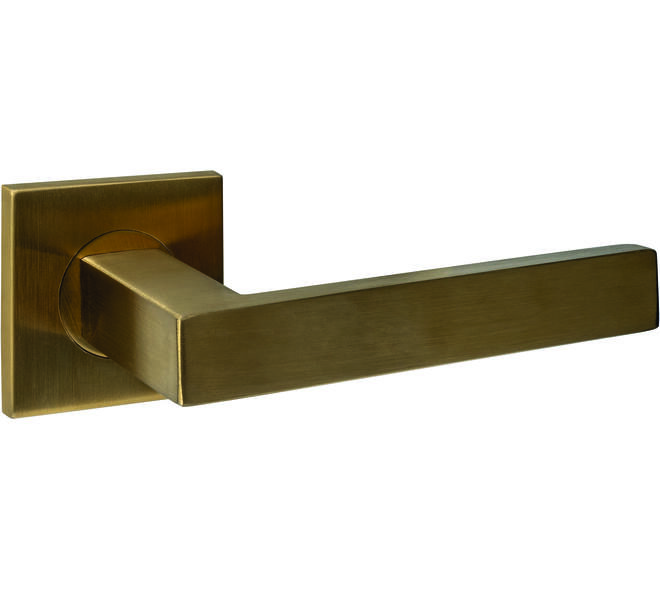 Gatdeel rechts Q 05 op rozet verdekt 53x53x6mm PVD messing mat