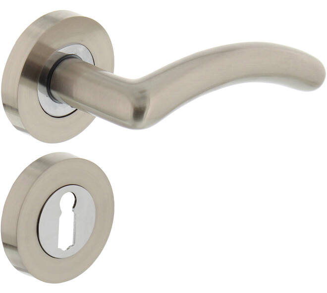 Deurkruk Marieke op rozet verdekt ø52x10mm met nokken en sleutelrozetten chroom/nikkel mat