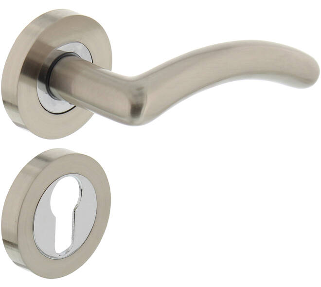 Deurkruk Marieke op rozet verdekt ø52x10mm met nokken en cilinderrozetten chroom/nikkel mat