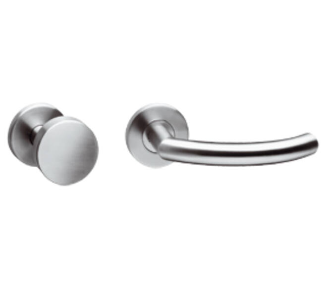 Knop/kruk garnituur links Half rond/90° op rozet verdekt ø55x8mm en cilinderrozetten rvs