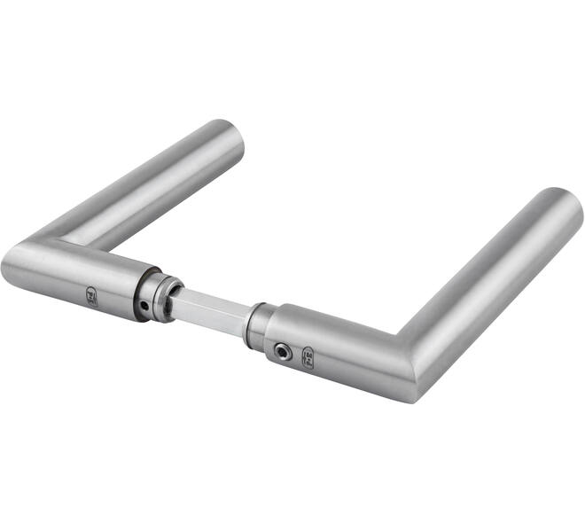 Deurkrukken L- haaks staafmodel roestvast staal mat geborsteld 110x50mm, Ø 18mm, met krukstift 8x84mm geschikt voor deur- en beslagdikte van 40-69mm. Certificeringen: gebruiks klasse 4 EN 1906: 2002-05, geschikt voor toepassing in rook- en brandwerende deuren DIN 18273: 1997-12.