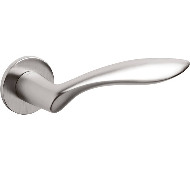 Olivari deurkruk Onda + ronde geveerde rozet 51x5mm met nokken en doorgaande bevestiging RVS mat titaan PVD