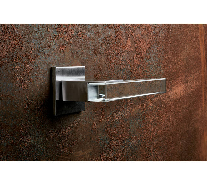 Olivari deurkruk Ice Cube + vierkant geveerde rozet 51x5mm met nokken en doorgaande bevestiging Chroom mat/transparant