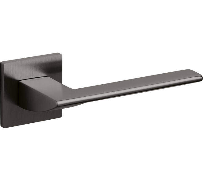Olivari deurkruk Trend + vierkant geveerde rozet 51x5mm met nokken en doorgaande bevestiging Antraciet mat titaan PVD