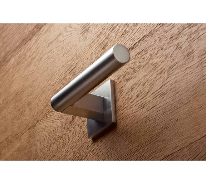 Olivari deurkruk Euclide Q + vierkant geveerde rozet 51x5mm met nokken en doorgaande bevestiging Chroom mat