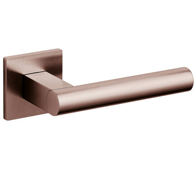 Olivari deurkruk Euclide Q + vierkant geveerde rozet 51x5mm met nokken en doorgaande bevestiging Brons mat titaan PVD