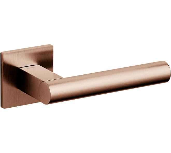 Olivari deurkruk Euclide Q + vierkant geveerde rozet 51x5mm met nokken en doorgaande bevestiging Koper mat titaan PVD
