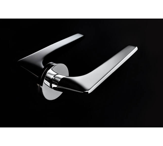 Olivari deurkruk Twist + ronde geveerde rozet 51x5mm met nokken en doorgaande bevestiging Chroom