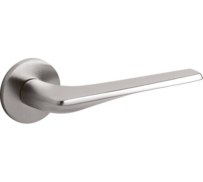 Olivari deurkruk Twist + ronde geveerde rozet 51x5mm met nokken en doorgaande bevestiging RVS mat titaan PVD