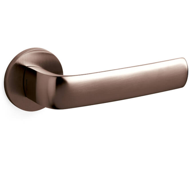 Olivari deurkruk Diva + ronde geveerde rozet 51x5mm met nokken en doorgaande bevestiging Brons mat titaan PVD