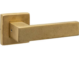 Gatdeel Amsterdam op rozet verdekt 53x53X10mm PVD messing getrommeld