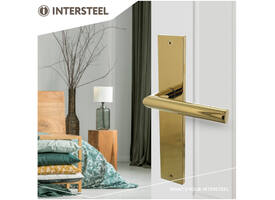 Deurkruk Bastian op schild rechthoekig 245x45mm blind PVD messingkleur
