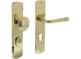Voordeurbeslag Helena 239x50mm knop/kruk profielcilindergat 72mm met kerntrekbeveiliging PVD messingkleur