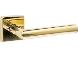 Deurkruk Jura met rozet massief verdekt 53x53x10mm met nokken PVD messingkleur