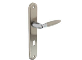Deurkruk Elen op schild ovaal 242x43mm sleutelgat 72mm chroom/nikkel mat