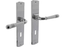 Deurkruk Helena op schild afgerond 235x45mm sleutelgat 72mm chroom