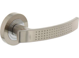 Deurkruk William op rozet verdekt ø52x10mm met nokken chroom/nikkel mat