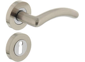 Deurkruk Marieke op rozet verdekt ø52x10mm met nokken en sleutelrozetten chroom/nikkel mat