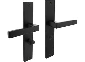 Deurkruk Hera op schild rechthoekig 245x45mm wc 63/8mm zwart