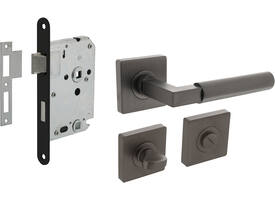 Set toiletslot 63/8mm zwart met deurkruk Baustil op rozet 55x55mm en WC-sluiting antraciet grijs