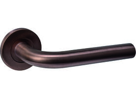 Deurkruk Q 02 op rozet verdekt ø52x6mm PVD brons
