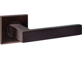 Deurkruk Q 05 op rozet verdekt 53x53x6mm PVD brons